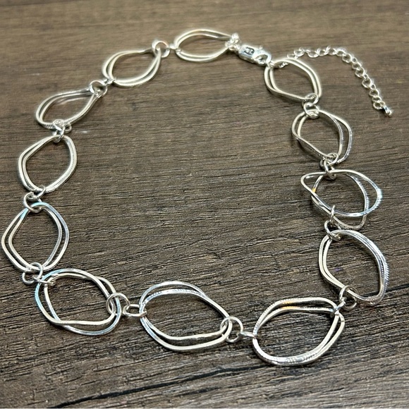 Elegant Silver Chain Necklace - Picture 1 of 3